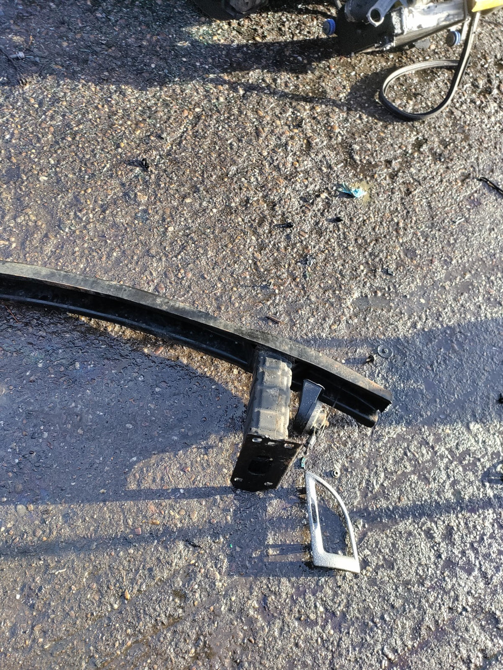 2007 BMW 3 SERIES E90 FRONT BUMPER REINFORCEMENT CRASH BAR 5111714664516