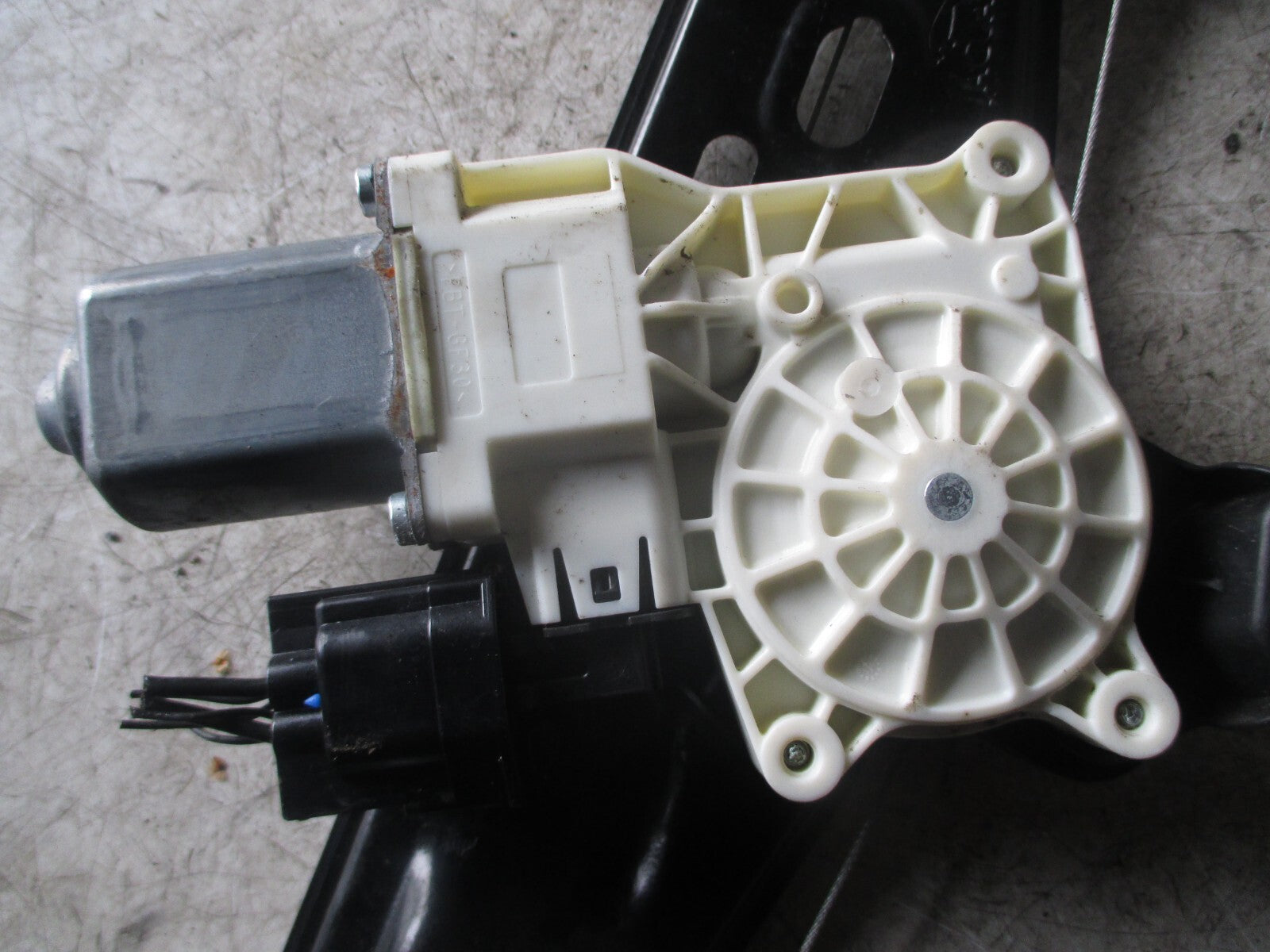 JAGUAR XE 2016 OSR DRIVER SIDE REAR WINDOW MOTOR REGULATOR GX7327000AB