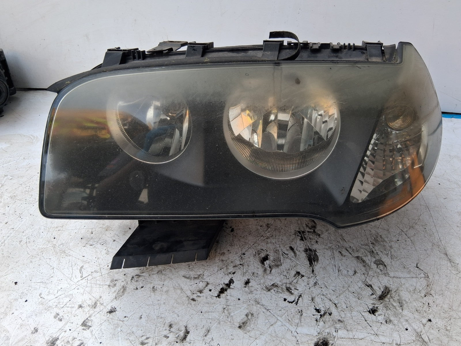 2004 BMW X3 E83 NSF PASSENGER SIDE FRONT LEFT HEADLIGHT 1305630415