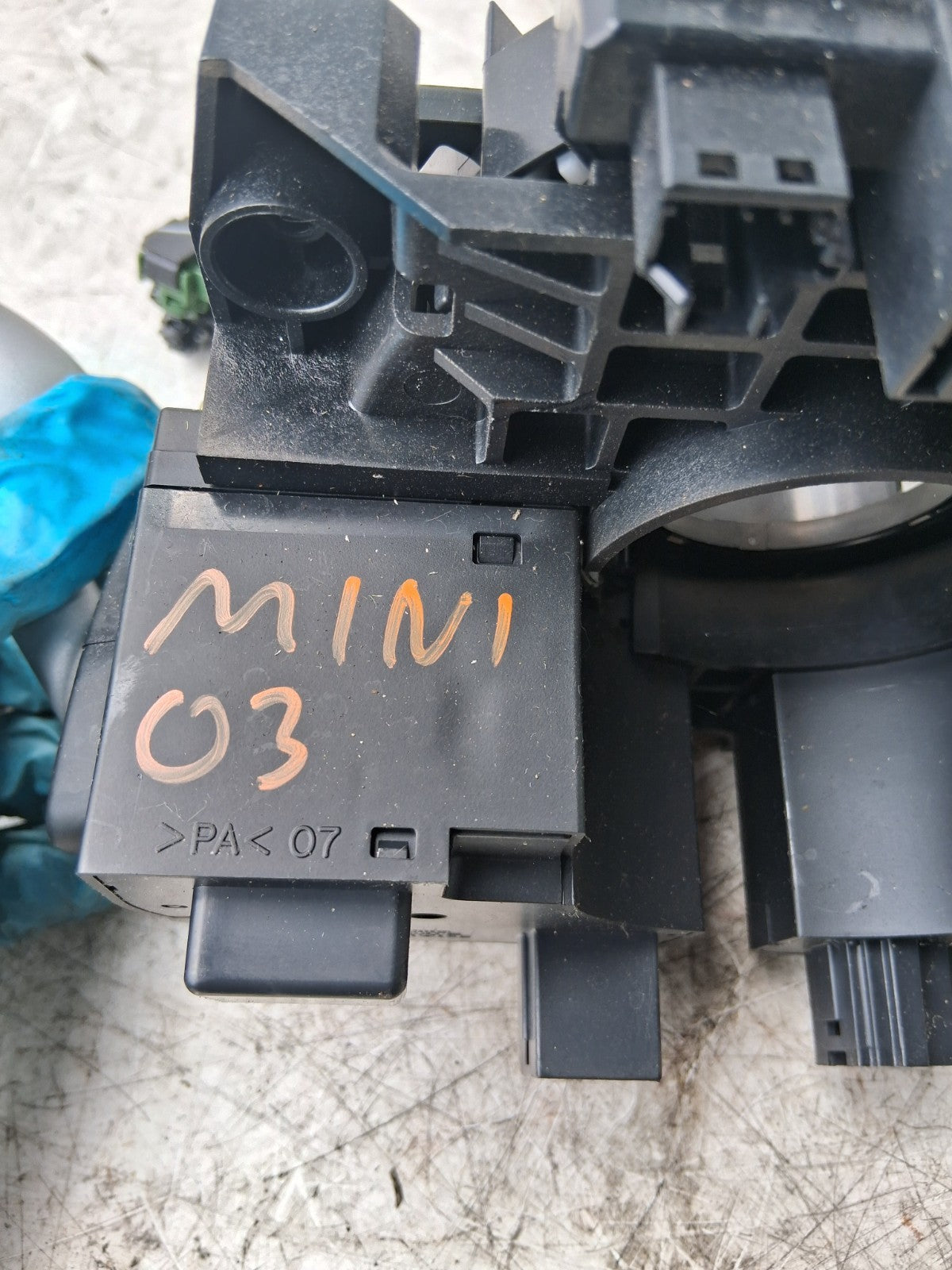 2003 MINi INDICATOR SWITCH STALK SQUIB RING 61311484327