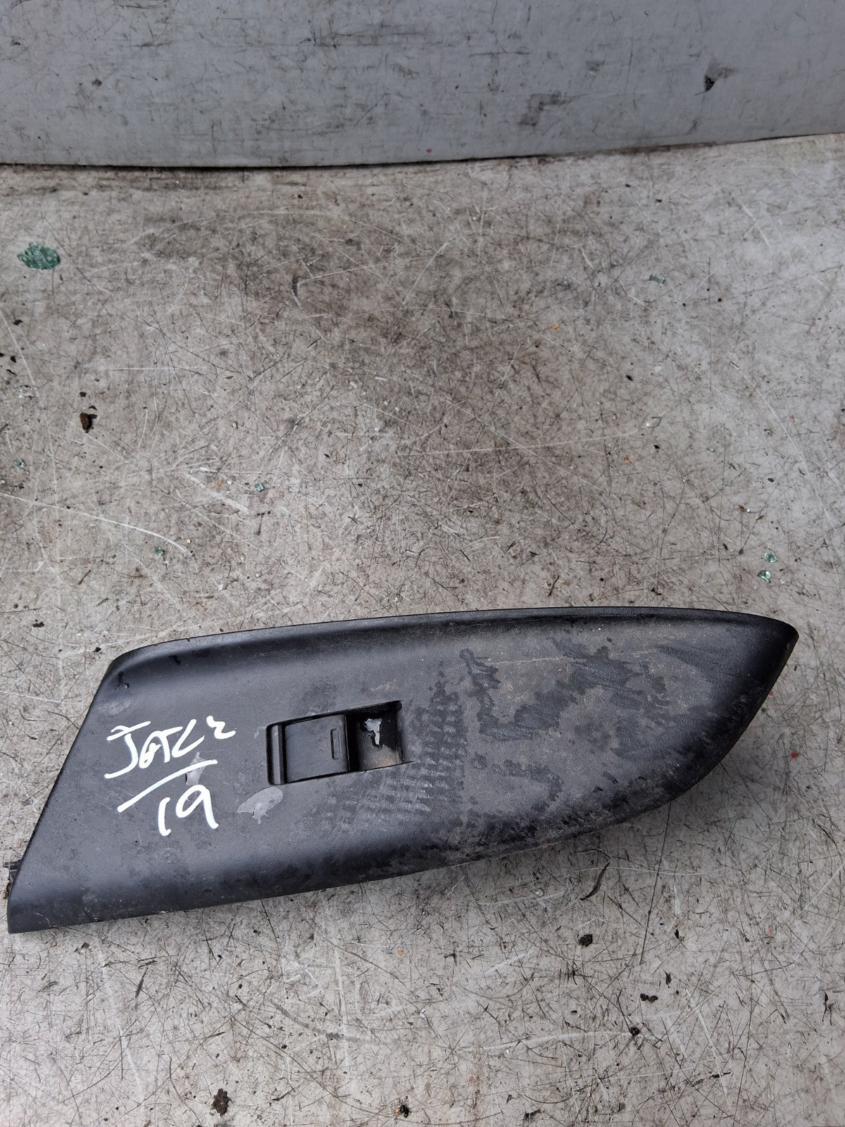2019 HONDA JAZZ WINDOW CONTROL SWITCH 35760-T5R0-A011-M1