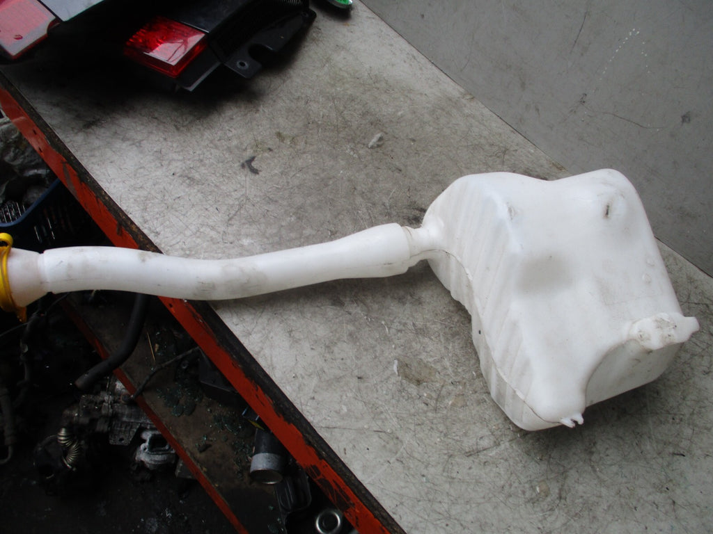 2013 RENAULT MASTER MK3 WINDSCREEN WASHER WATER BOTTLE RESERVOIR 289101394R