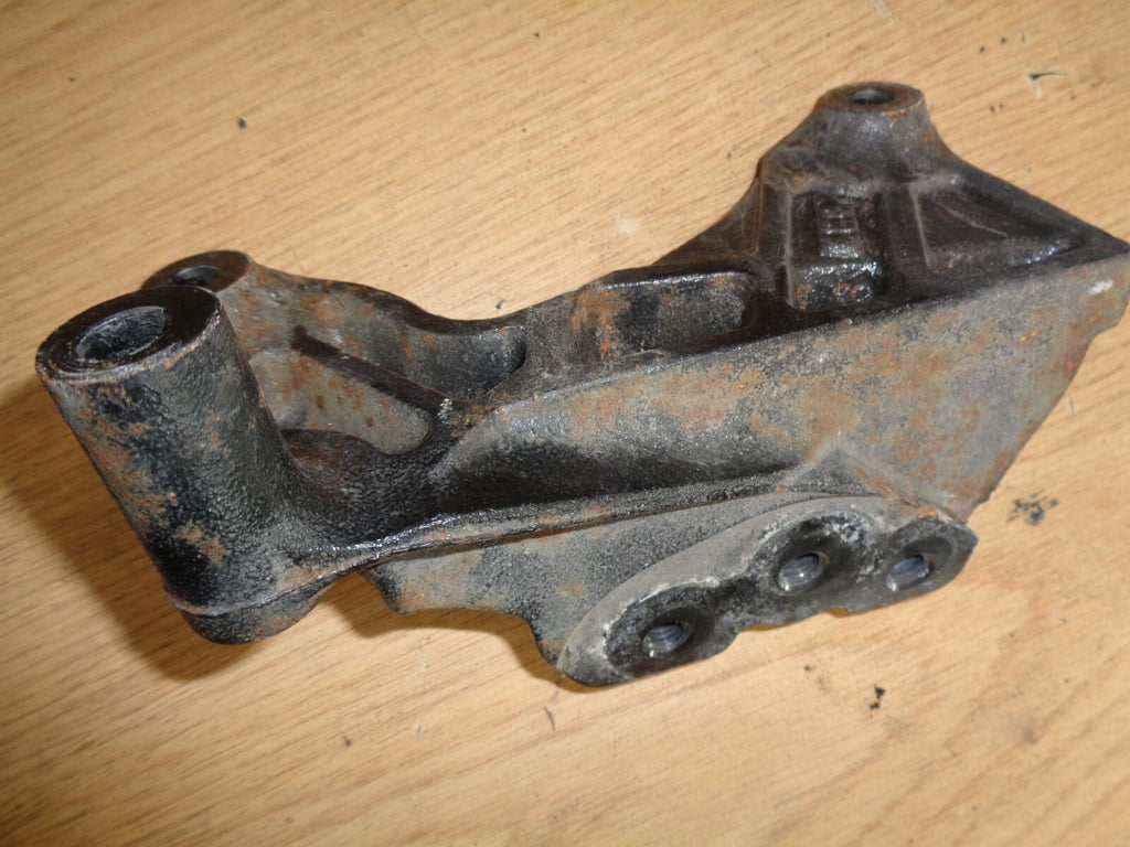 VAUXHALL ZAFIRA B 2013 1.8 ENGINE MOUNTING RHD 13257618