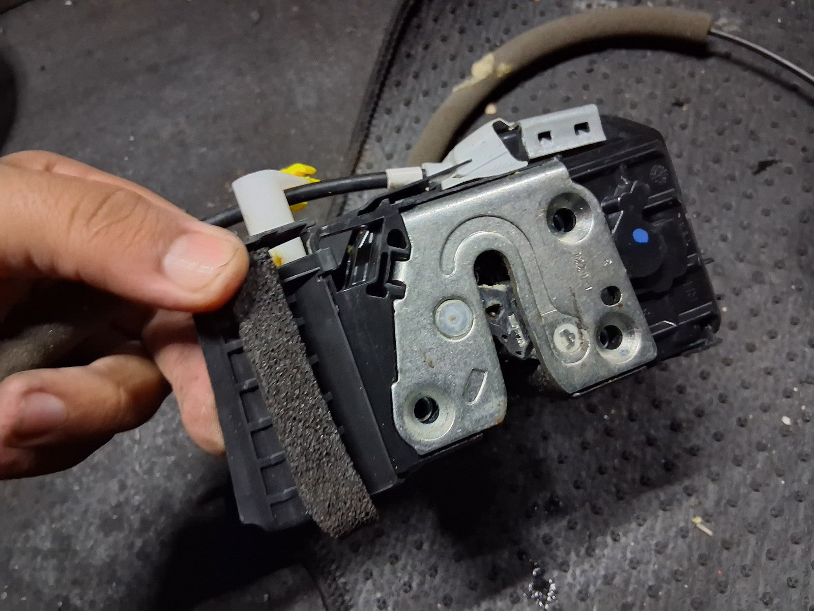 2020 NISSAN QASHQAI J11 MK2 OSF DRIVER SIDE FRONT RIGHT DOOR LOCK MECHANISM