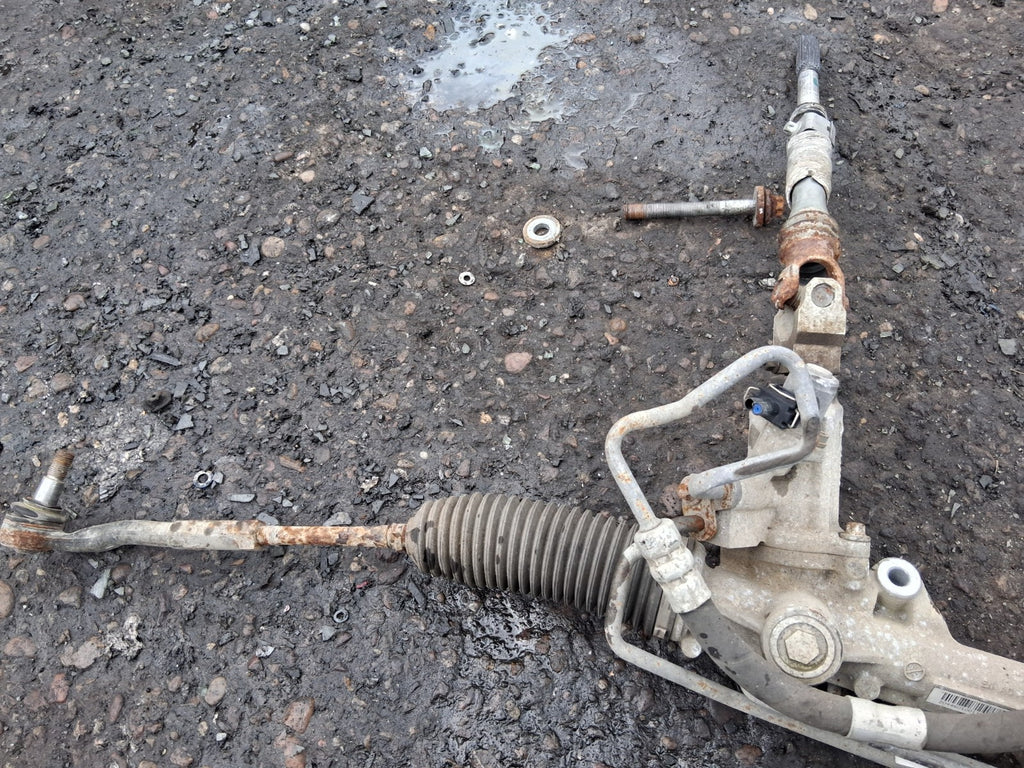 2015 MERCEDES C CLASS W204 POWER STEERING RACK A20411011018