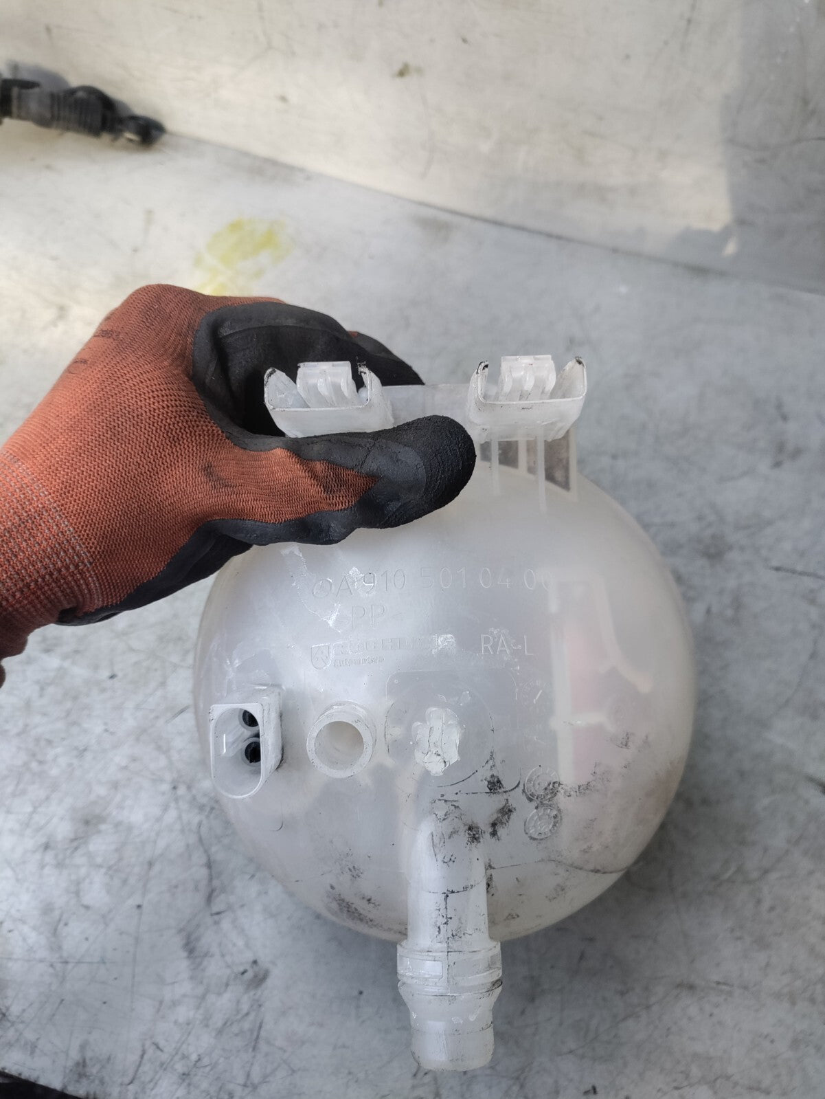 2021 MERCEDES BENZ SPRINTER W907 2.1 DIESEL EXPANSION OVERFLOW TANK A9105010400