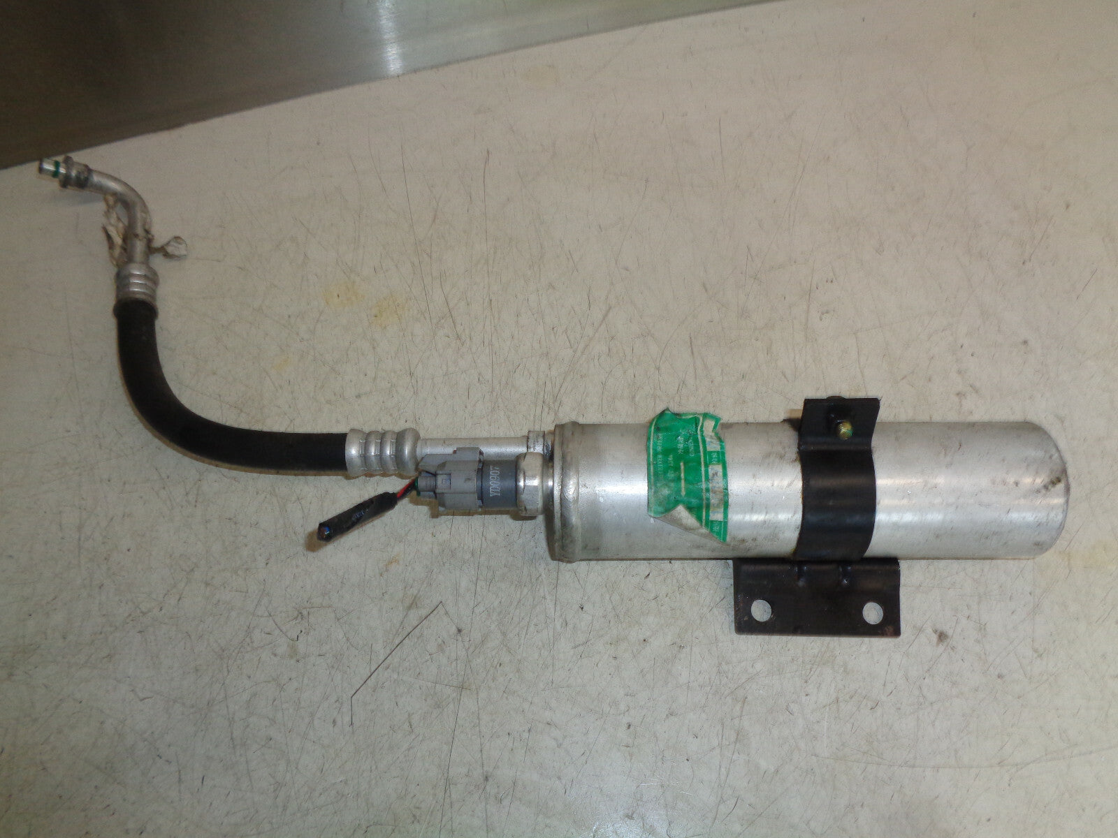 SAIC LDV MAXUS V80 2018 AIR CON DRYER BOTTLE C00005582