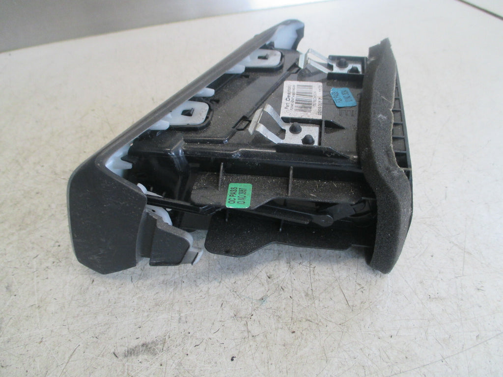 NISSAN QASHQAI J11 2017 MK2 OSF DRIVER SIDE FRONT AIR VENT 68760HV50A