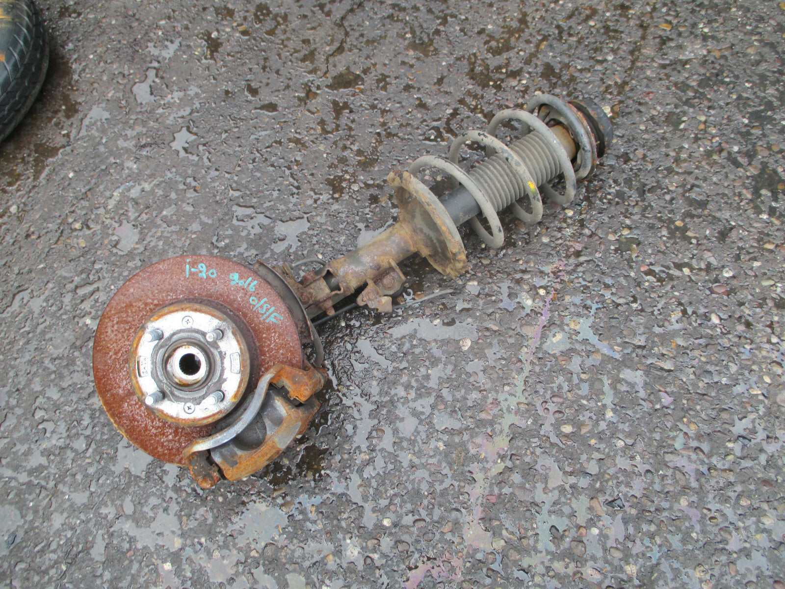 HYUNDAI I20 MK1 1.4 PETROL OSF DRIVER SIDE FRONT SHOCK SPRING LEG CALIPER