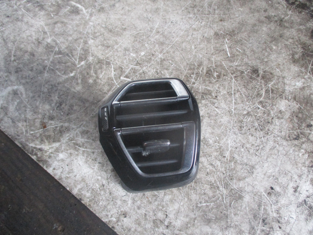CITROEN C4 2021 DASHBOARD SIDE AIR VENT GRILL 9831805380
