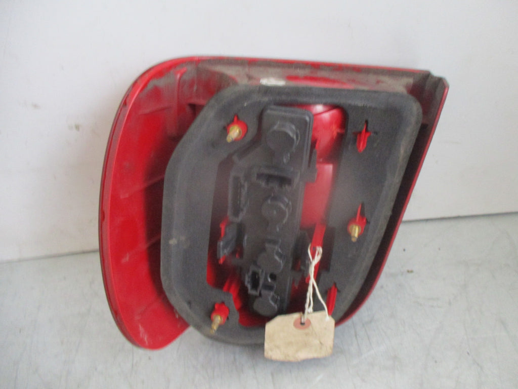 2001 VOLKSWAGEN POLO NEARSIDE/PASSENGERS REAR LITGH (HELLA 6NO945095J)