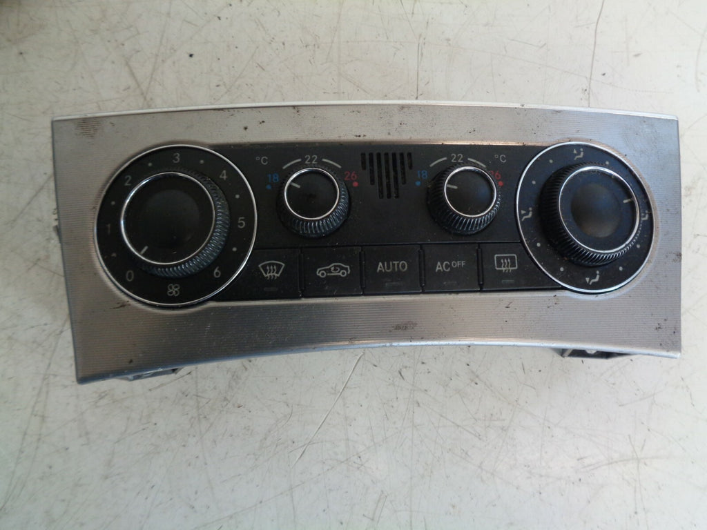 MERCEDES BENZ C CLASS 2005 W203 HEATER A/C CLIMATE CONTROL PANEL A2038301785