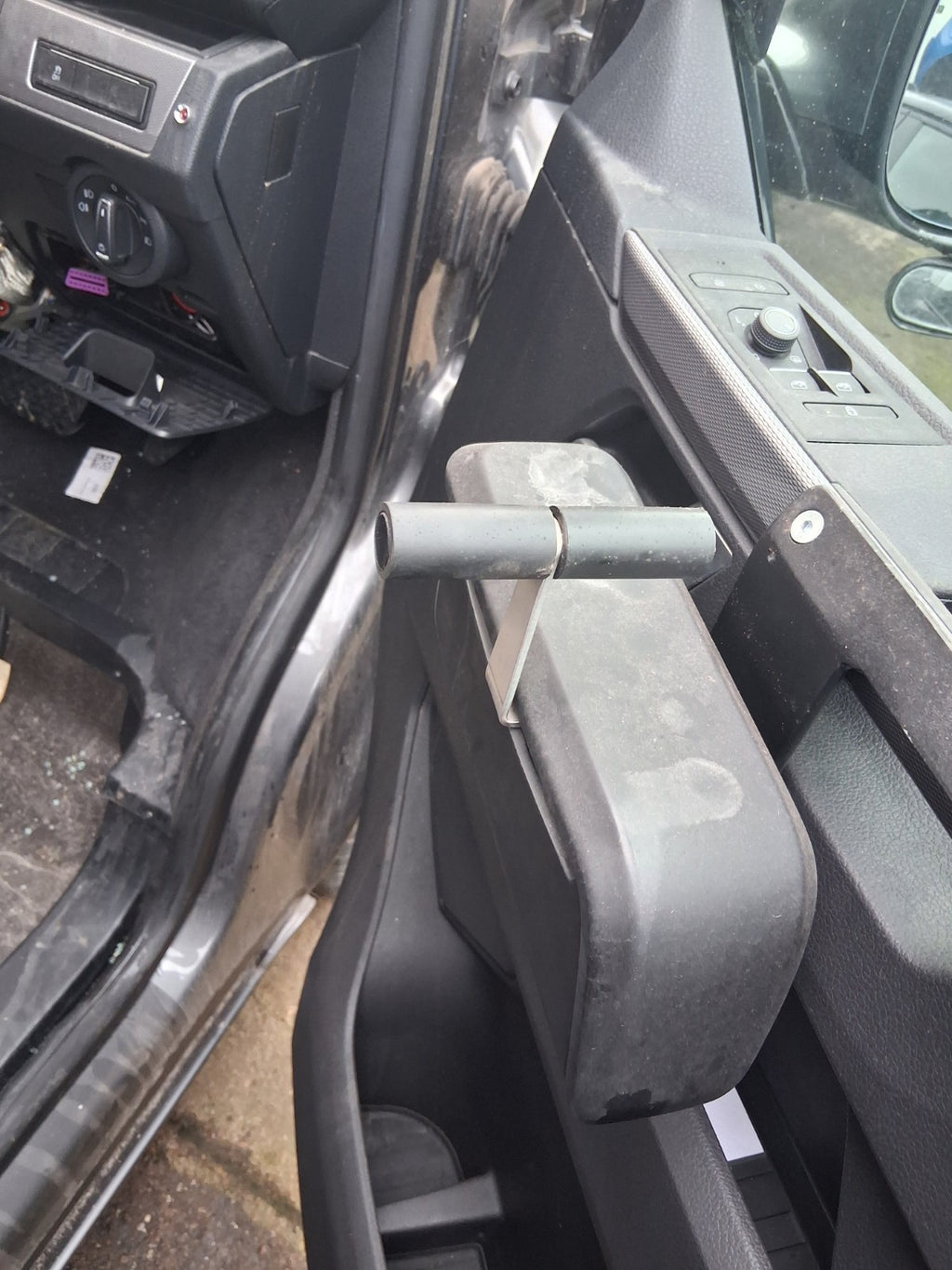 2023 VOLKSWAGEN CARAVELLE T6.1 OSF DRIVER SIDE FRONT WINDOW MOTOR & REGULATOR