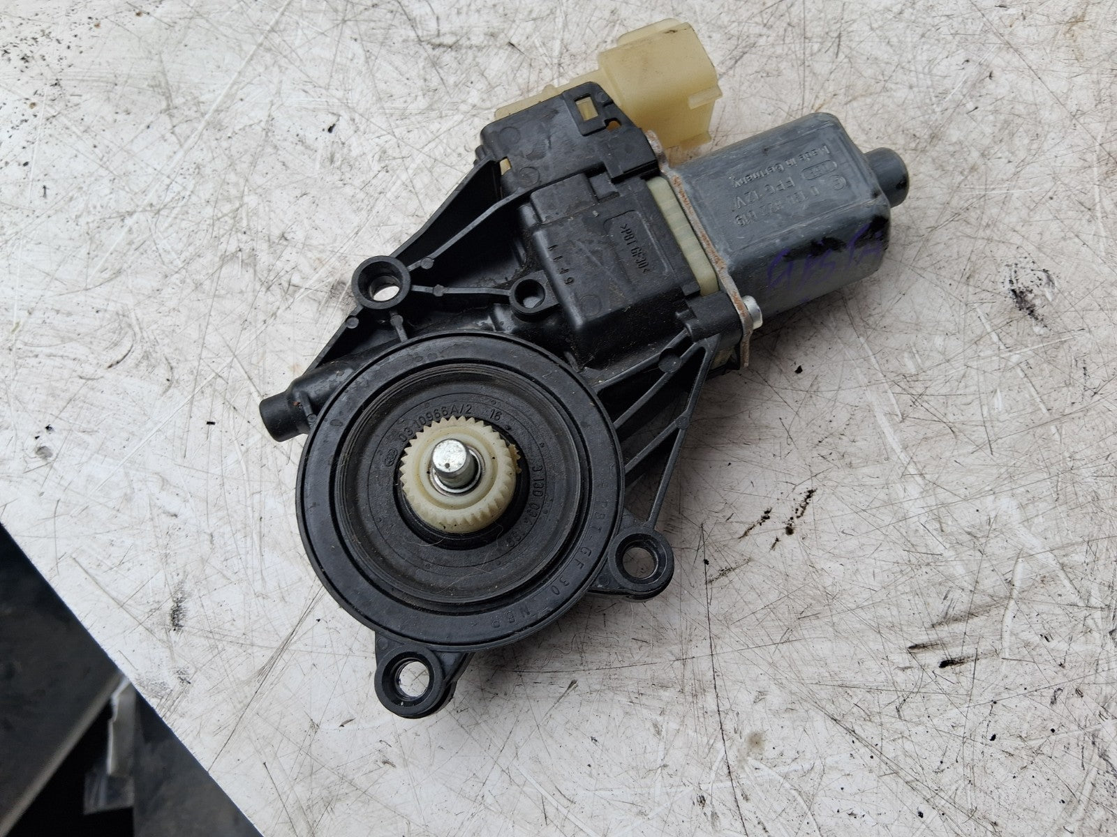 2014 FORD FIESTA MK7 OSF DRIVER SIDE FRONT RIGHT WINDOW MOTOR 8A6114553B