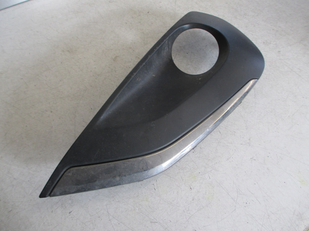PEUGEOT 208 2017 MK1 OSF DRIVER SIDE FRONT FOG LIGHT GRILL 9810738177
