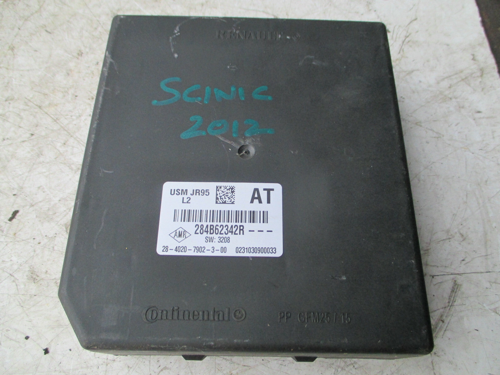 RENAULT SCENIC MK3 2012 ENGINE BAY FUSE BOX 284B62342R