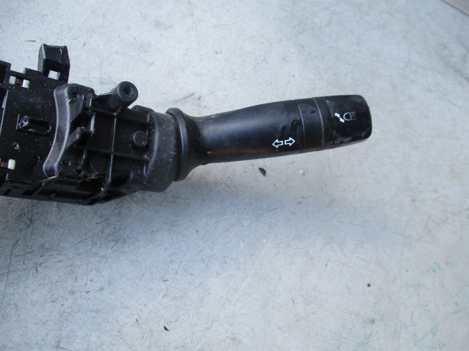 2012 HYUNDAI I40 1.7 DIESEL INDICATOR & WIPER STALKS 934103Z000
