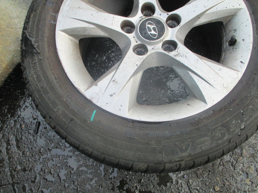 HYUNDAI i40 2012 16 INCH ALLOY WHEEL RIM WITH TYRE  205/60R16 REF 1