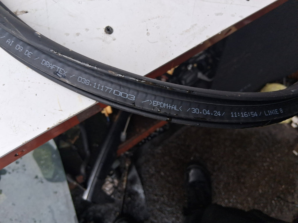 2024 BMW 2 SERIES F44 COUPE NSR PASSENGER REAR LEFT DOOR RUBBER SEAL 223367