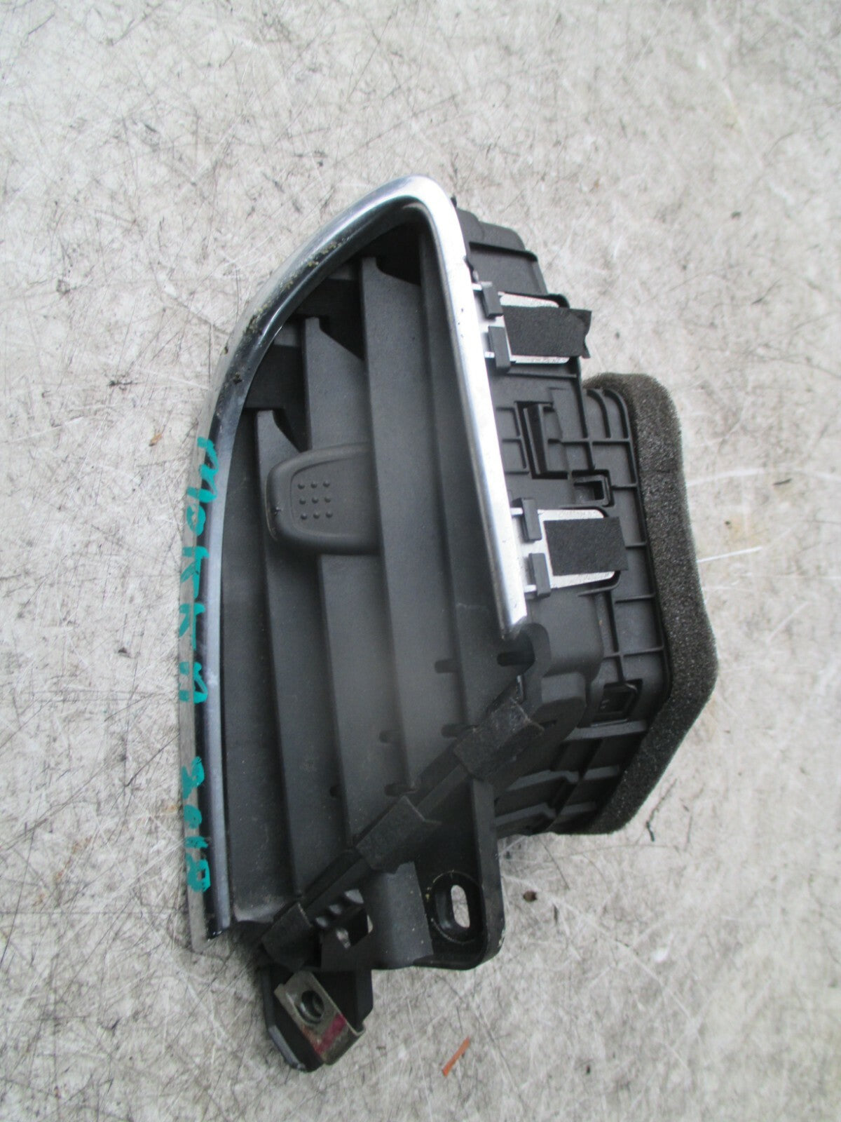 VAUXHALL MOKKA 2018 J13 NSF FRONT PASSENGER SIDE AIR VENT