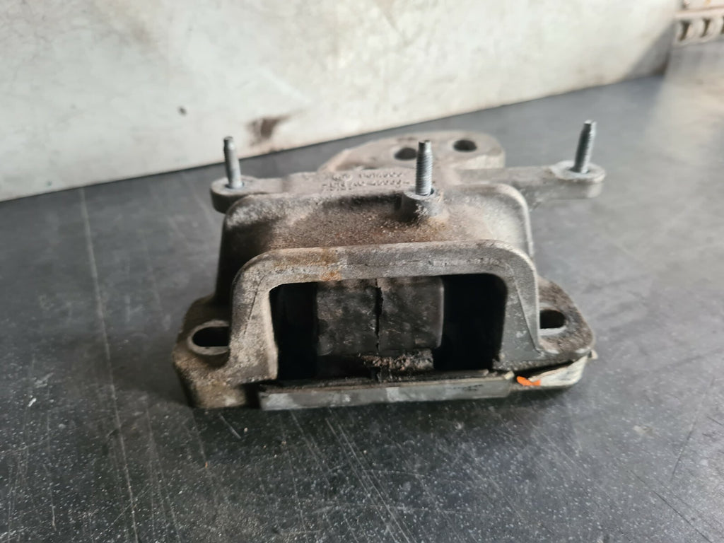 FORD FIESTA MK8 2019 1.0 PETROL TOP GEARBOX MOUNT HIBG-7M121-AC