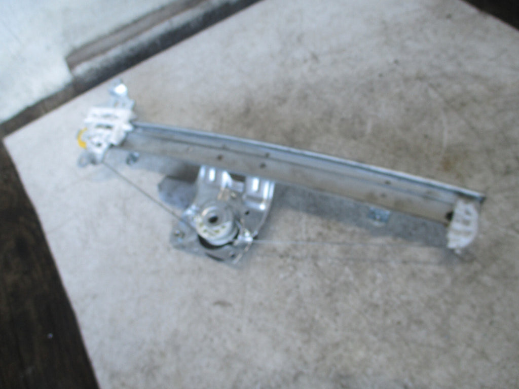 NISSAN MICRA K14 2020 MK5 NSF PASSENGER FRONT WINDOW MOTOR REGULATOR 807304CA0A