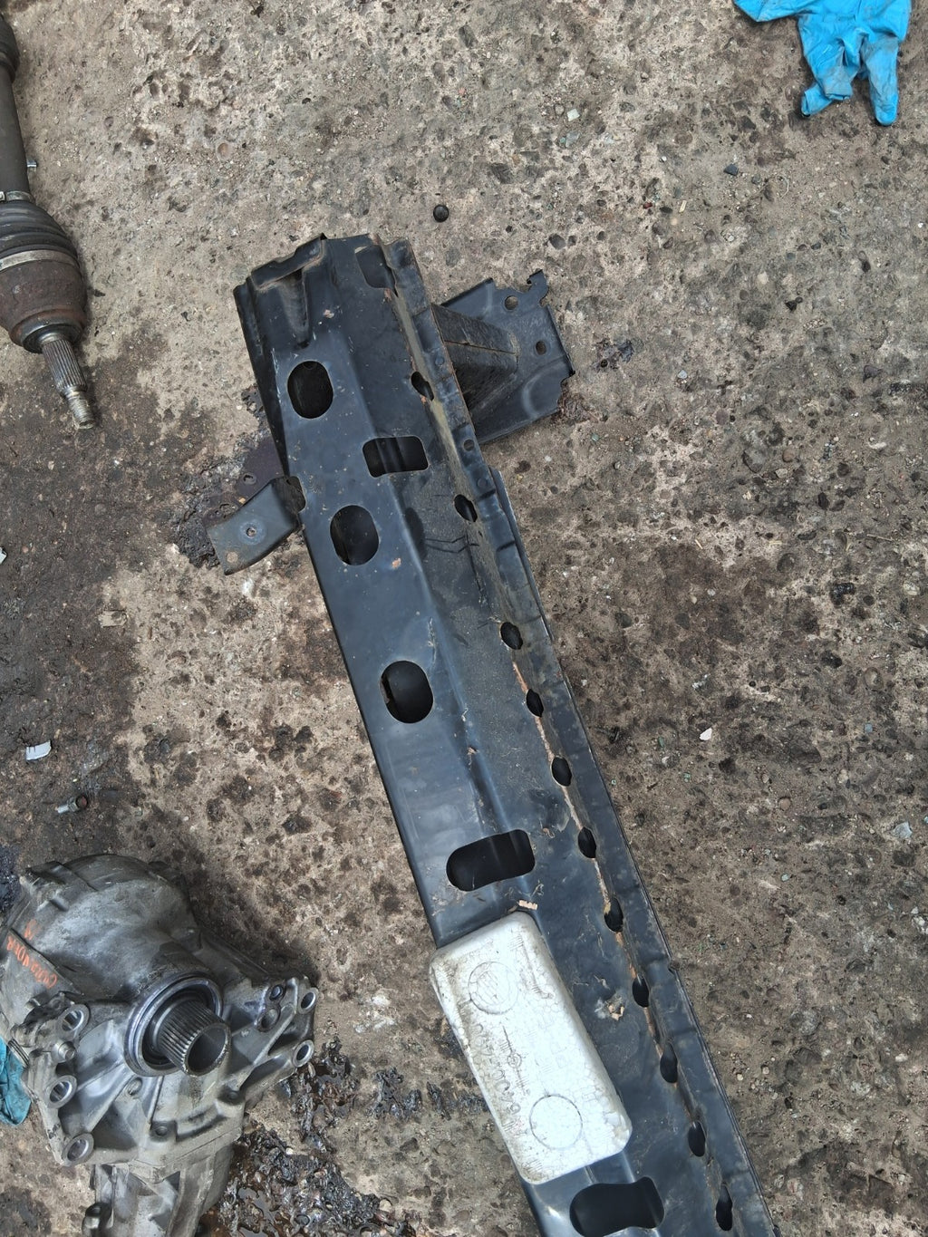 2018 MITSUBISHI OUTLANDER MK3 FRONT BUMPER CRASH BAR REINFORCEMENT BAR