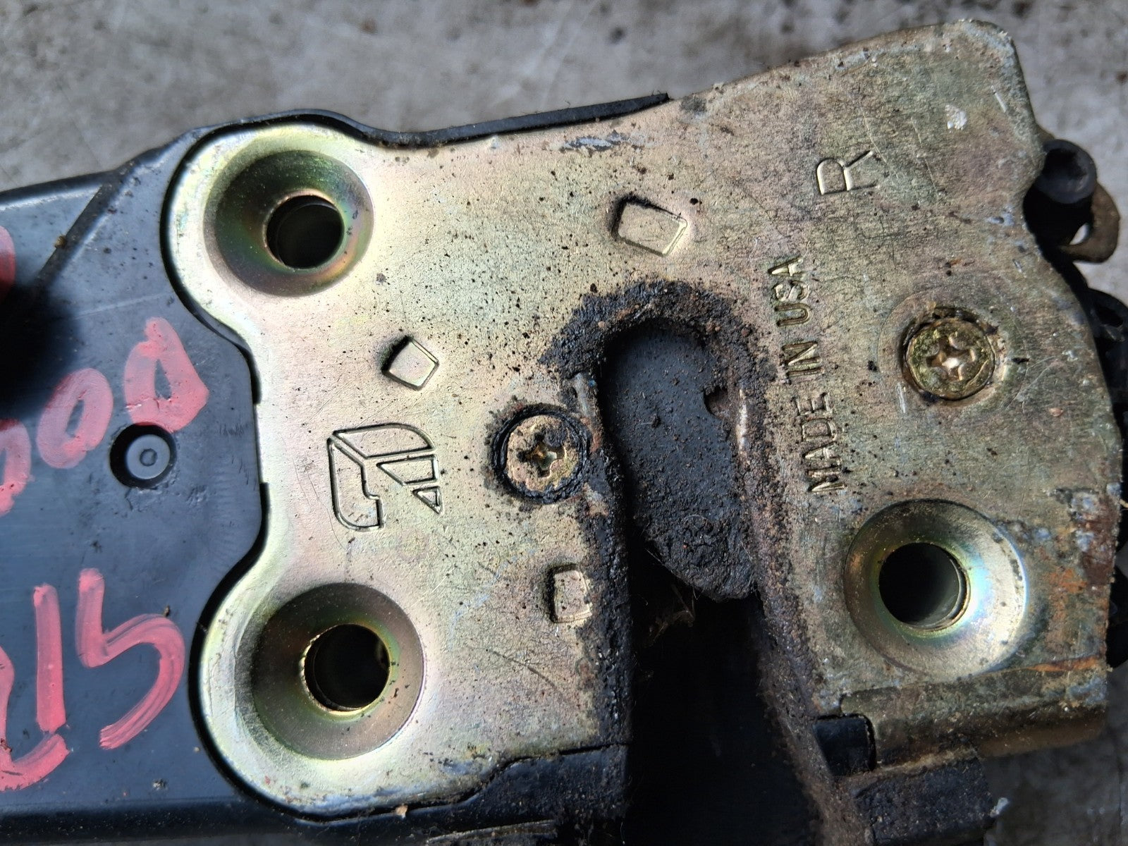 JEEP CHEROKEE SPORT 2001 - 2008 OSR DRIVER SIDE REAR DOOR LOCK MECHANISM