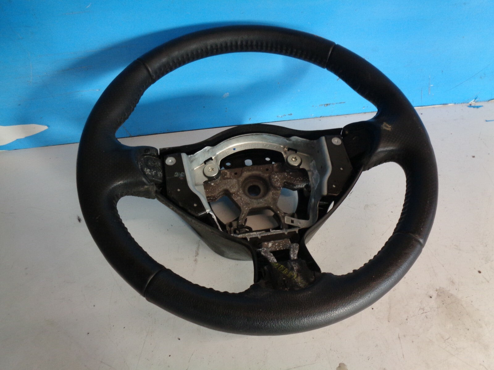 NISSAN JUKE MK1 F15 2015 STEERING WHEEL BLACK LEATHER 484301KE1A
