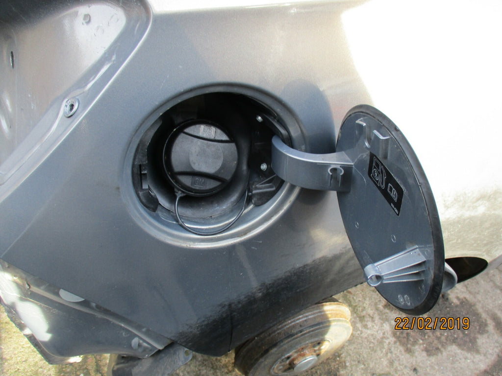 VAUXHALL CORSA E (MK4) PETROL FUEL FILLER CAP COVER GREY Z40W