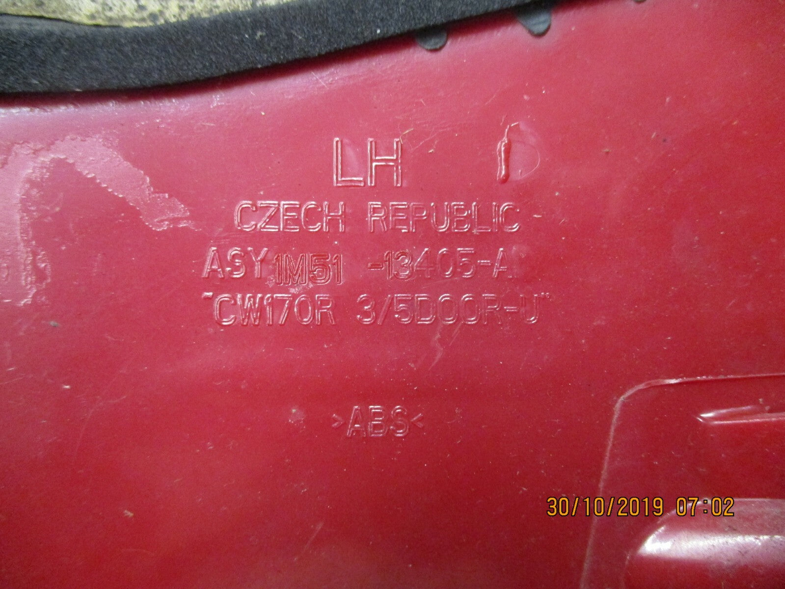 FORD FOCUS 2001 MK1 NSR PASSENGER NEAR SIDE REAR BRAKE TAIL LIGHT 1M5113405AD