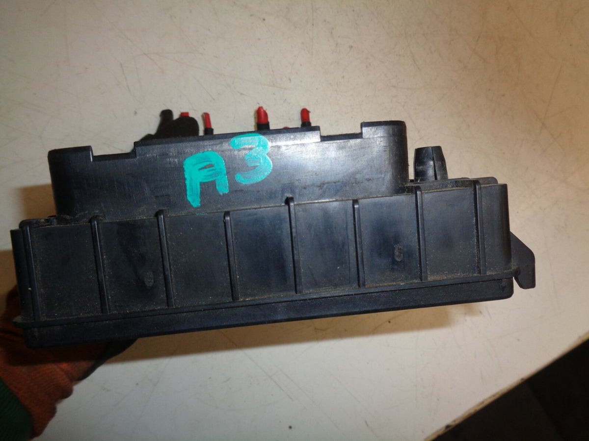 AUDI A3 8P MK2 FUSE BOX WITH FUSES 1K0937124H