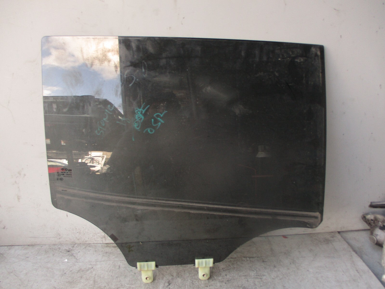 2018 KIA STONIC OSR DRIVER SIDE REAR RIGHT WINDOW DROP DOWN GLASS