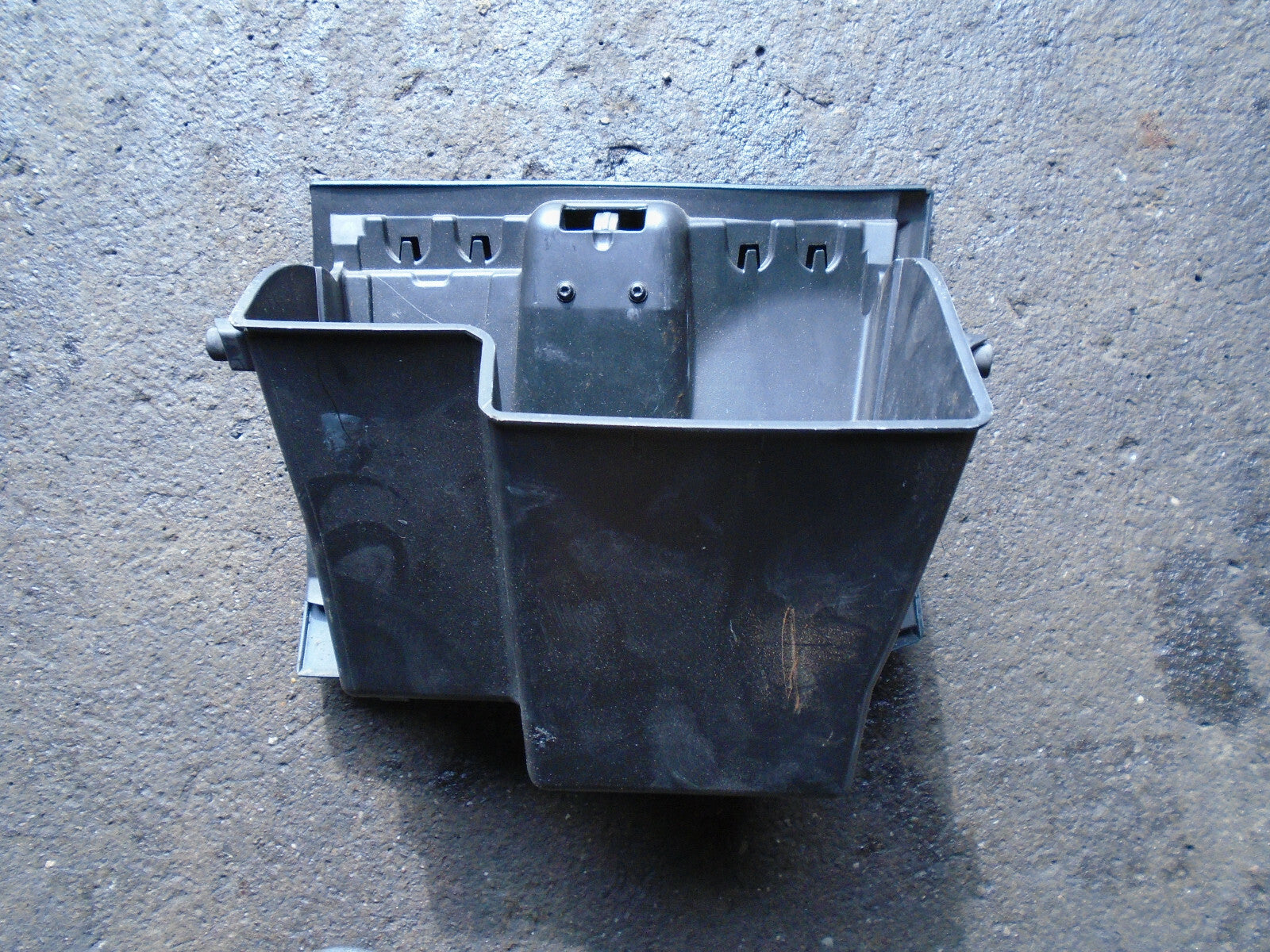 FORD FIESTA MK7 NS PASSENGER SIDE GLOVEBOX STORAGE COMPARTMENT 8A61A06010BJW