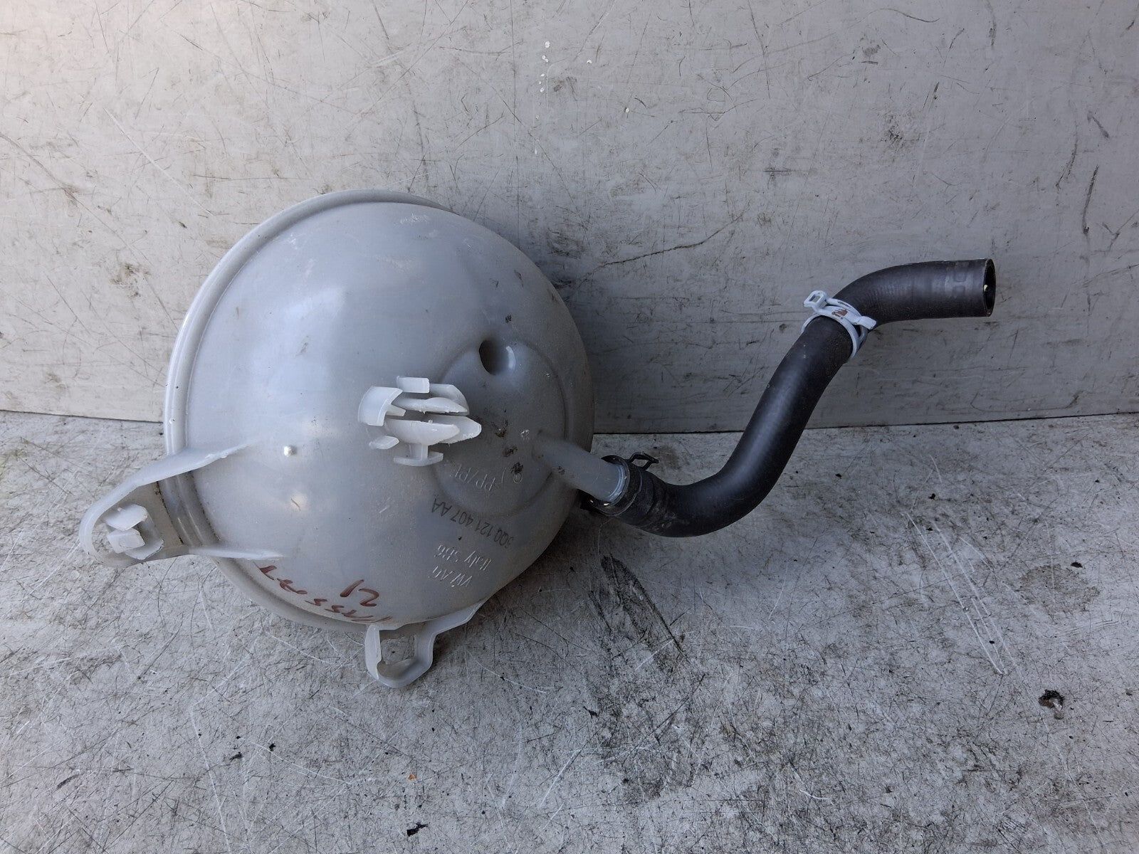 2021 VOLKSWAGEN PASSAT B8 COOLANT EXPANSION RESERVOIR BOTTLE TANK 5Q0121407