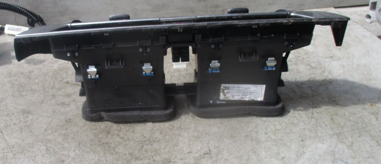 2021 CITROEN C4 MK3 FRONT INTERIOR DASHBOARD HAZARD SWITCH & AIRVENTS 9835648280