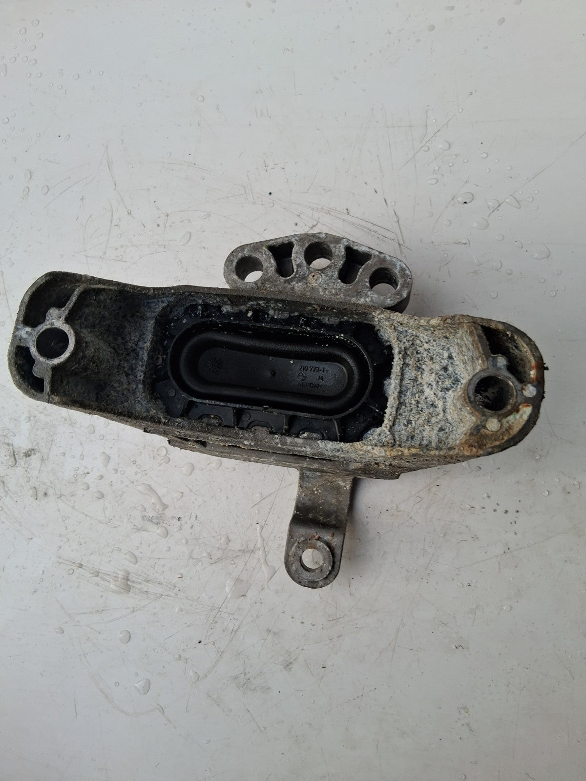 2017 VAUXHALL ZAFIRA C FRONT RIGHT DRIVER SIDE ENGINE MOUNT V06580AC