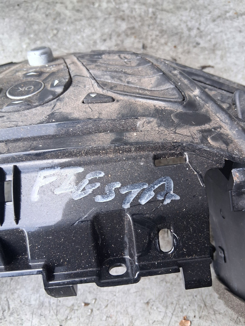 2017 FORD FIESTA SWITCH CONTROL PANEL TRIM WITH AIR VENTS 1700688501