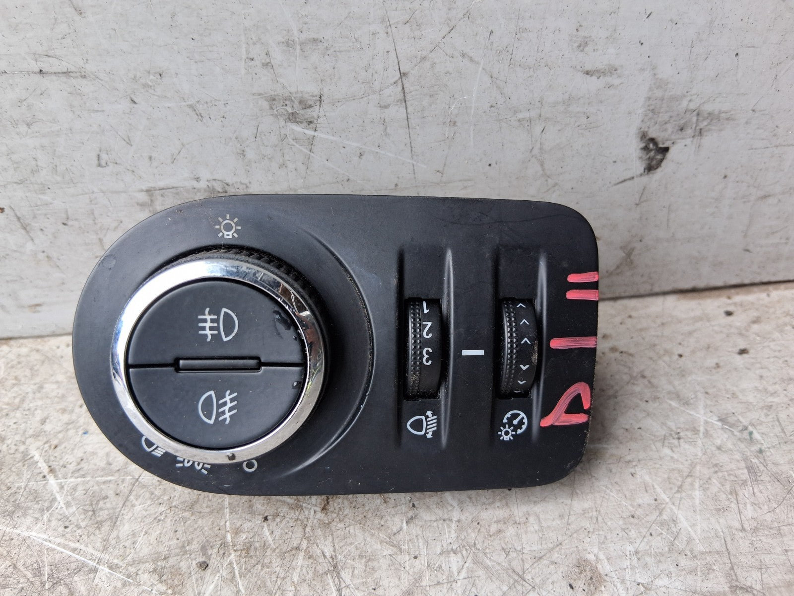 VAUXHALL CORSA D 2011 FRONT HEADLIGHT CONTROL SWITCH ADJUSTER  13310335