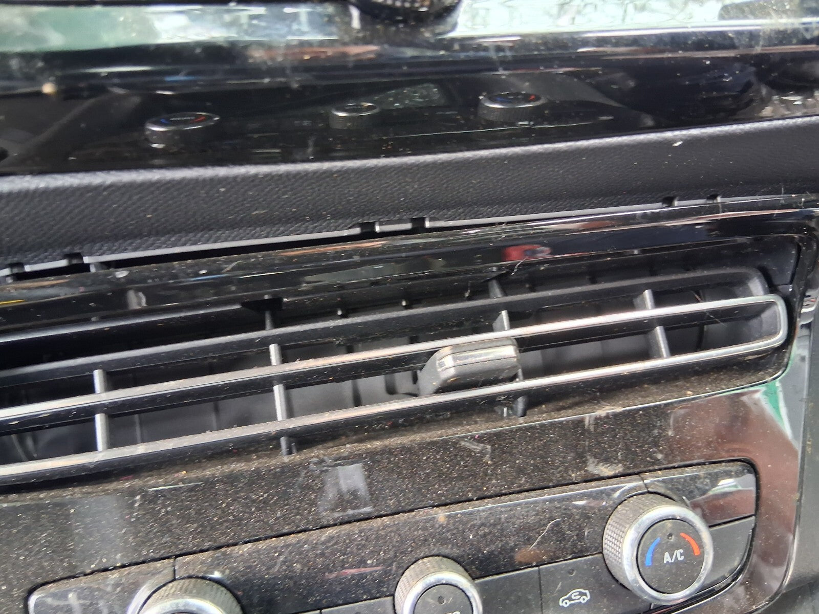 2024 VAUXHALL MOKKA B MK2 CENTRE DASHBOARD LOWER FRONT AIRVENT