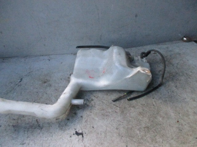 2009 MAZDA 2 WINDSCREEN WASHER WATER BOTTLE TANK RESERVOIR PUMP D65151040