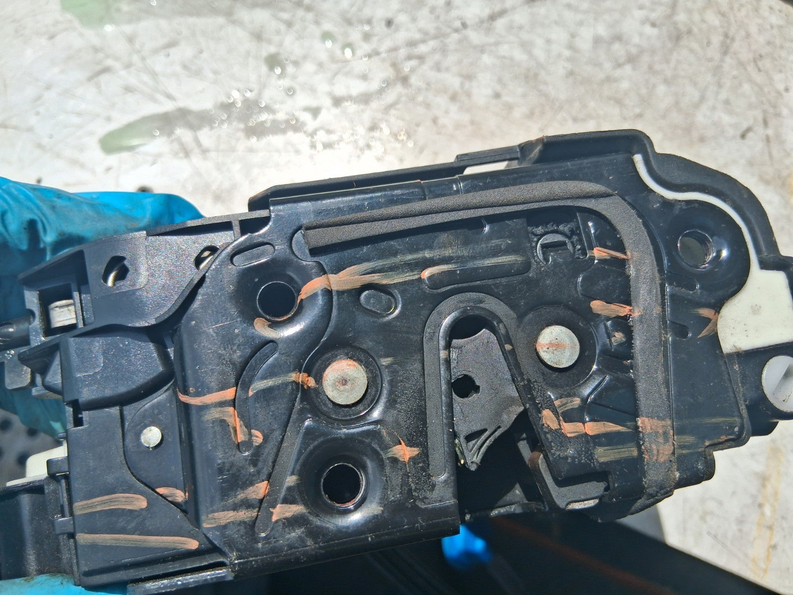2016 SEAT IBIZA MK4 NSR PASSENGER SIDE REAR LEFT DOOR LOCK MECH 25A5N2837015