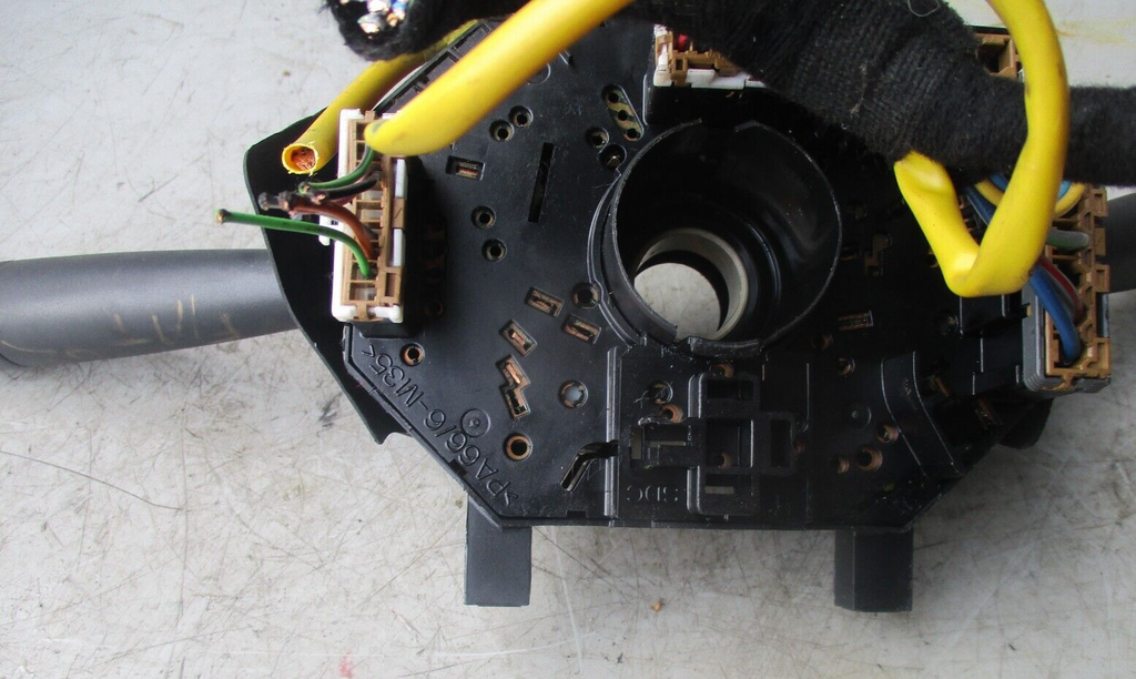 FIAT PUNTO 2002 WIPER AND INDICATOR STALK SWITCH CONTROL