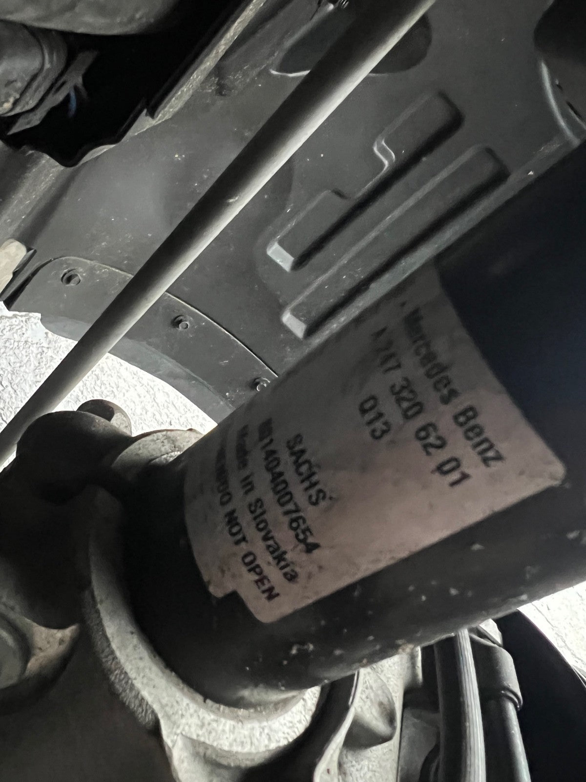 2025 MERCEDES BENZ GLA 1.3 PETROL OSF DRIVER FRONT SHOCK ABSORBER A2473206201