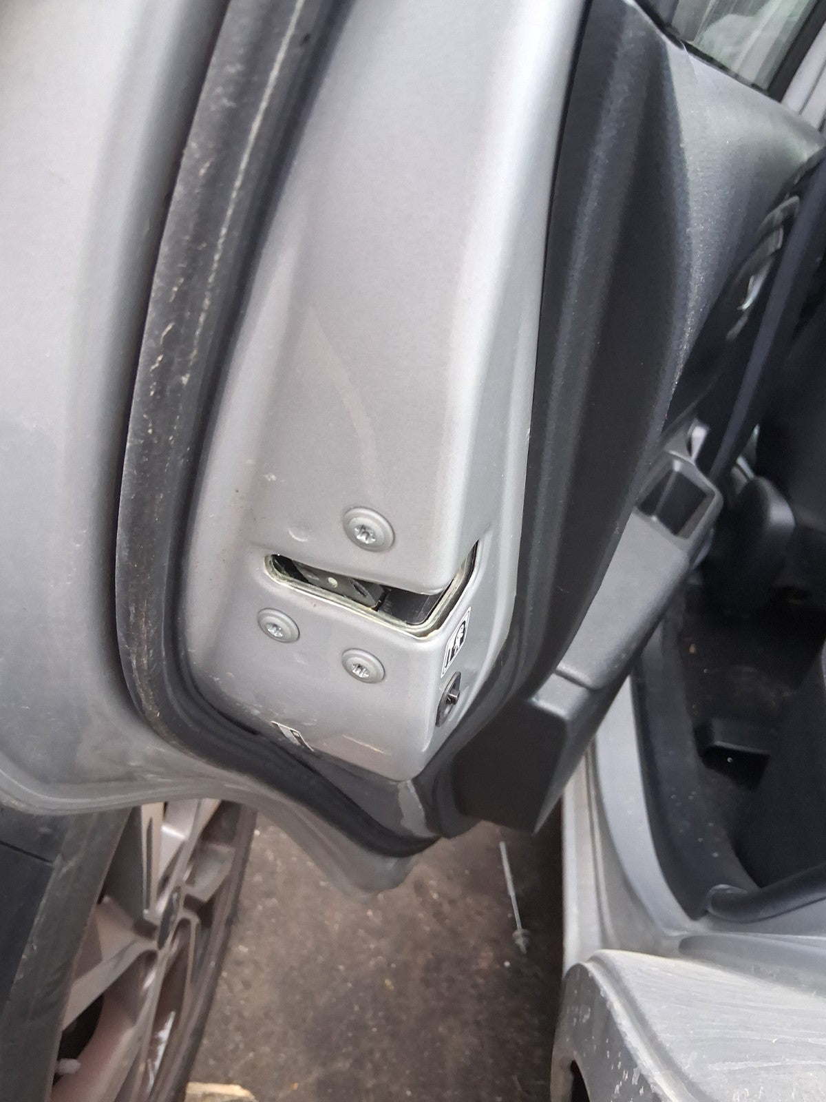 TOYOTA YARIS MK3 2019 NSR PASSENGER SIDE REAR DOOR LOCK MECHANISM