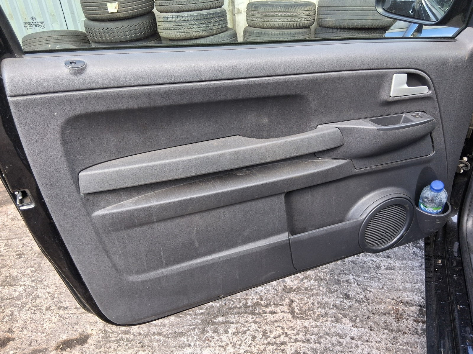 2011 VW VOLKSWAGEN FOX 3 DOOR NS PASSENGER SIDE FRONT LEFT DOOR CARD PANEL