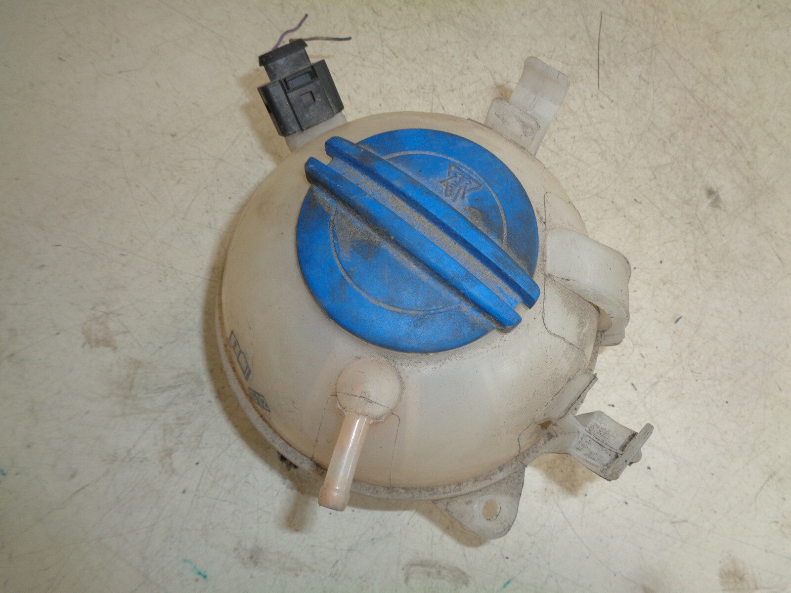 VW VOLKSWAGEN GOLF MK5 1.6 TDI ENGINE COOLANT EXPANSION TANK BOTTLE 1K0121407A