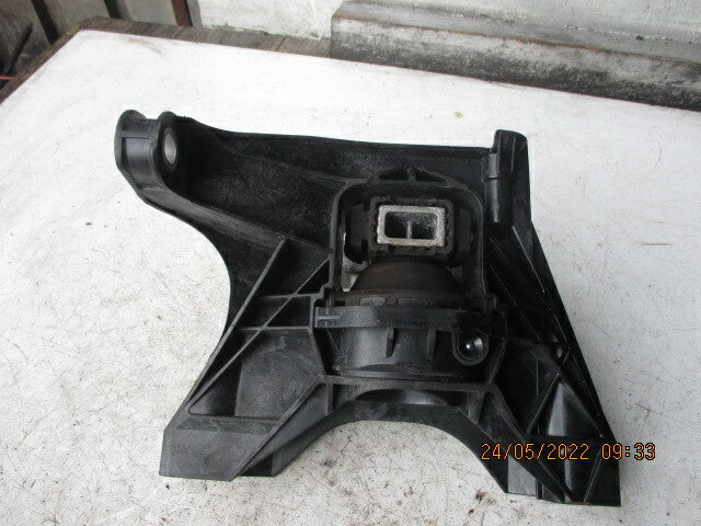 VAUXHALL GRANDLAND X 2018 1.6 DIESEL OSF DRIVER SIDE FRONT ENGINE MOUNT
