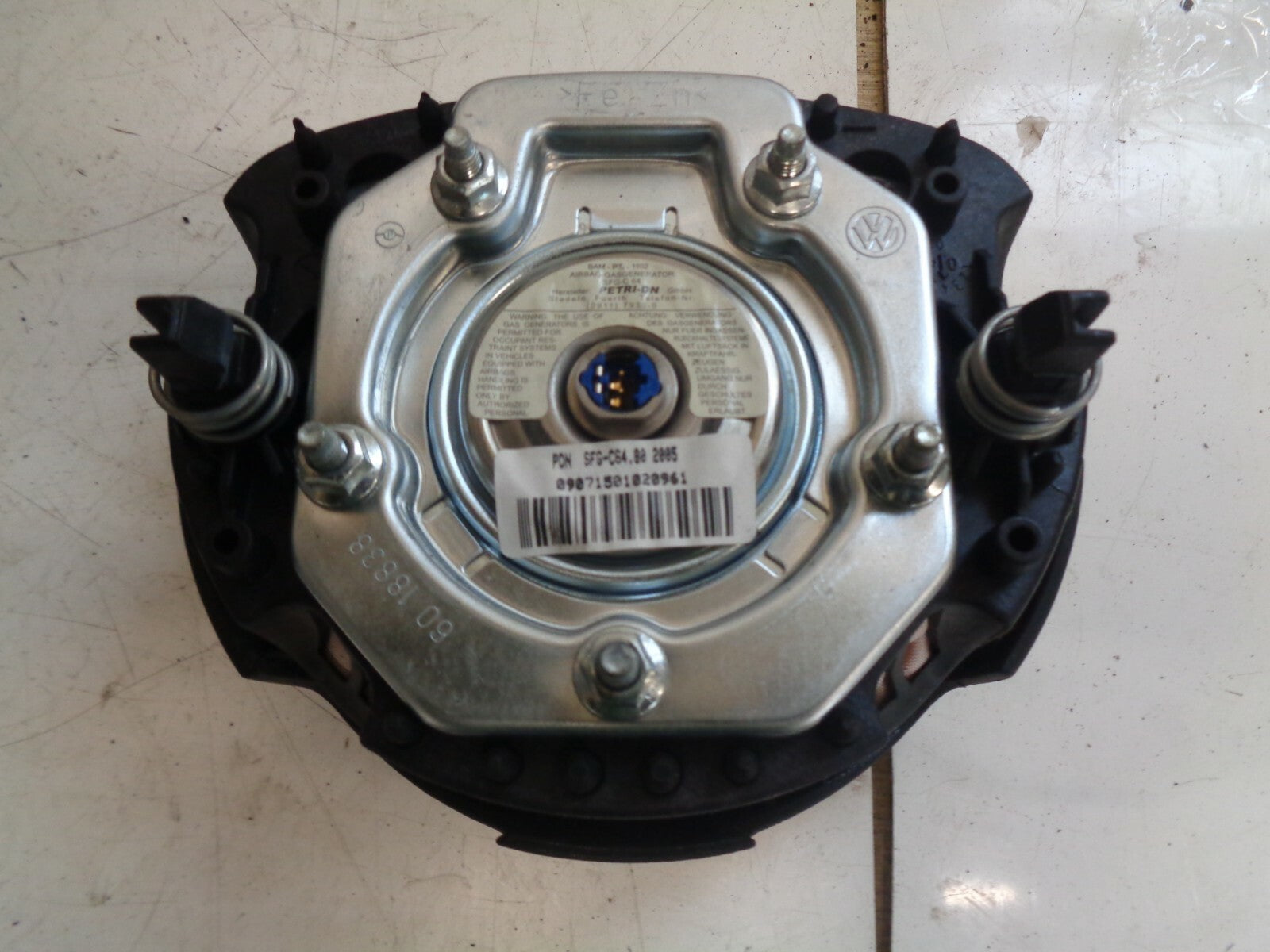 VW VOLKSWAGEN POLO 02-08 TOURAN STEERING WHEEL AIRBAG 1T0880201A