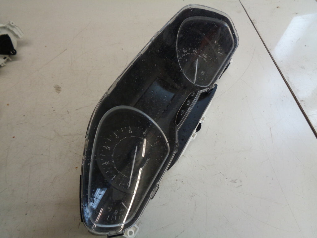 PEUGEOT 208 2016 MK1 1.0PETROL 5 SPEED SPEEDOMETER INSTRUMENT PANEL 981384908000
